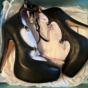 Vivienne Westwood Isabelle size 7.5 US. Never been worn.